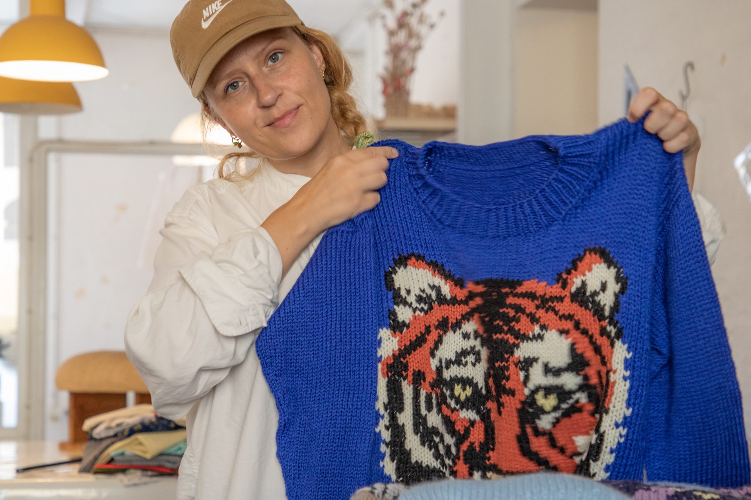 grådig Rustik konstruktion Strik for naturen: Kendt strikdesigner laver tigersweater - WWF Danmark